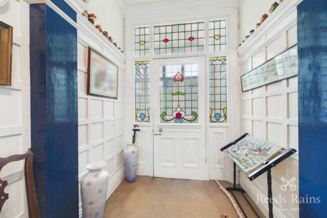 4 bed Semi-Detached for sale Image 6