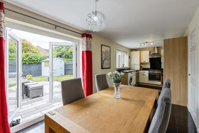 4 bed Detached for sale Image 9