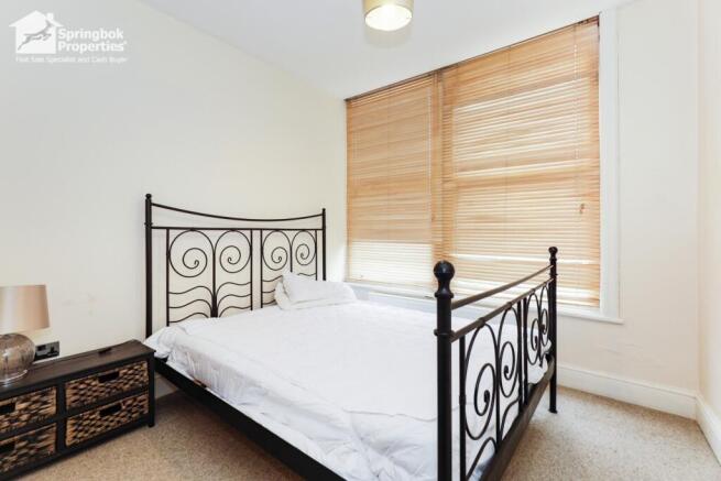 2 bed Ground Flat for sale Image 6