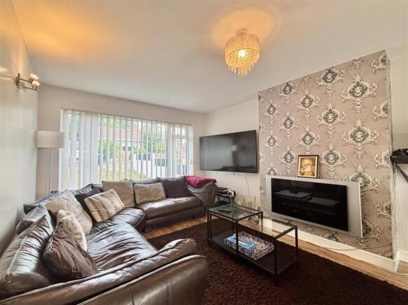 3 bed Semi-Detached for sale Image 5