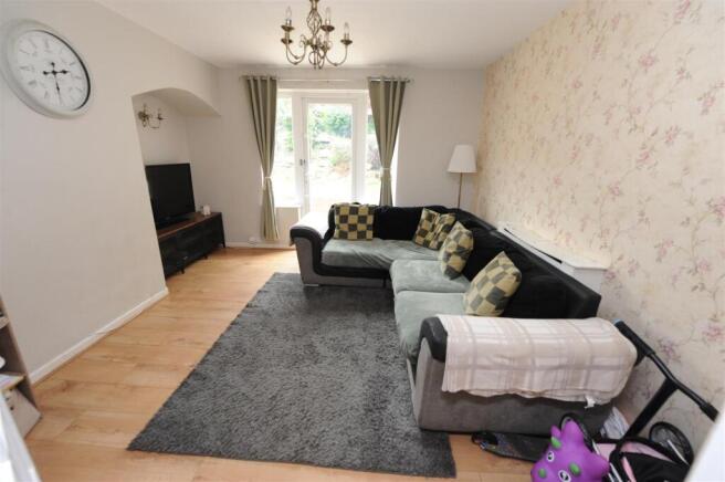 3 bed Semi-Detached for sale Image 6