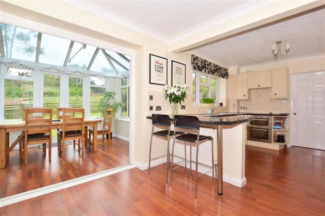 Kitchen/Breakfast Area