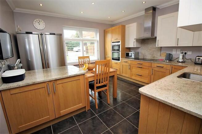 Kitchen /Breakfast Room