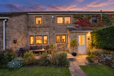Todley Hall Road, Oakworth, Keighley, BD22 0QB