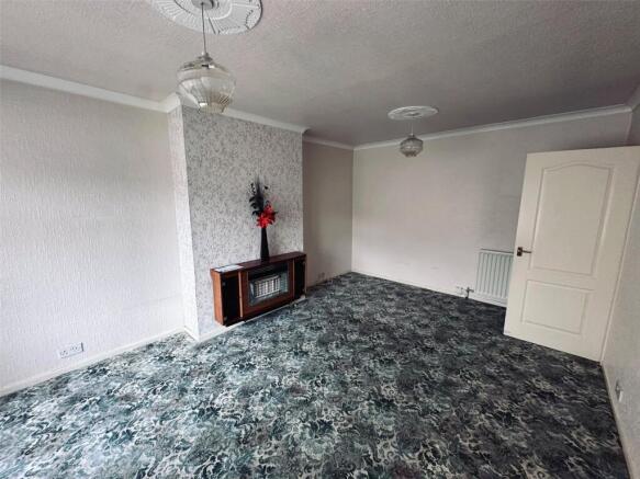 3 bed Bungalow for sale Image 2