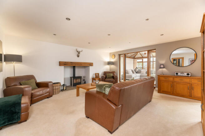 4 bed Detached for sale Image 4