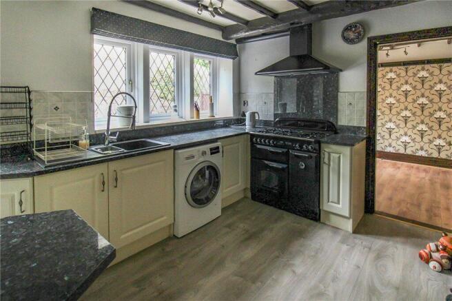 4 bed Barn Conversion for sale Image 9