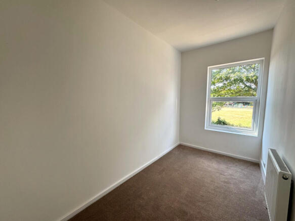 2 bed Terraced to rent Image 9