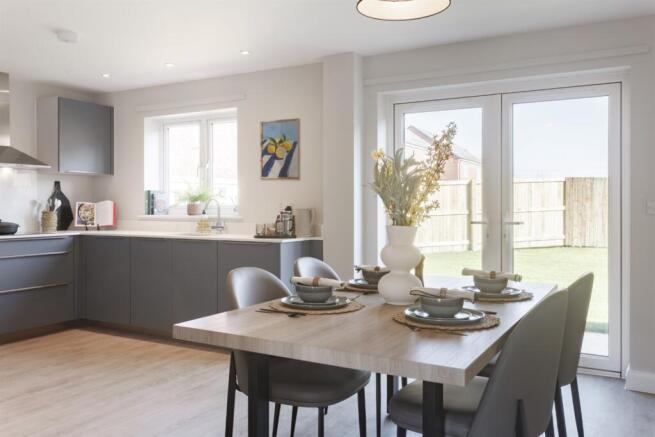 4 bed Detached to rent Image 5