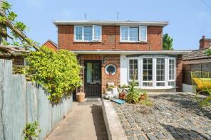 Knightswood, Manns Close, Southampton SO18 3DH