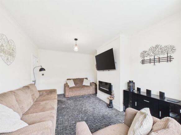 2 bed Semi-Detached Bungalow for sale Image 7