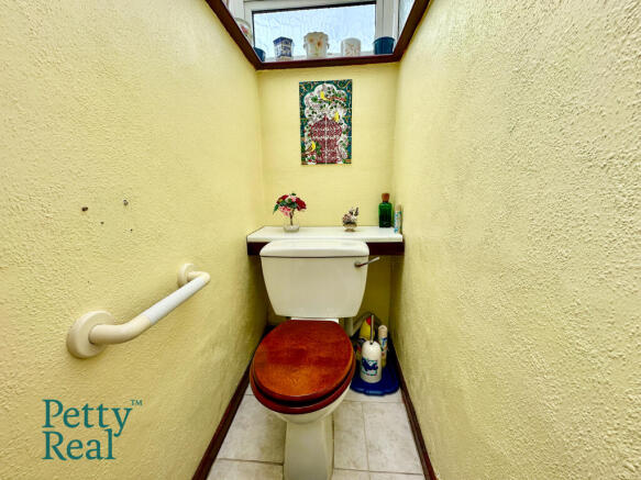 3 bed Terraced for sale Image 11
