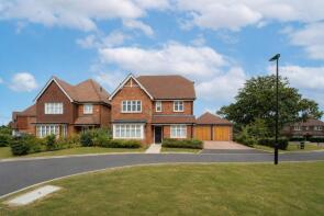 25, Eames View, Horsham RH13 9FE