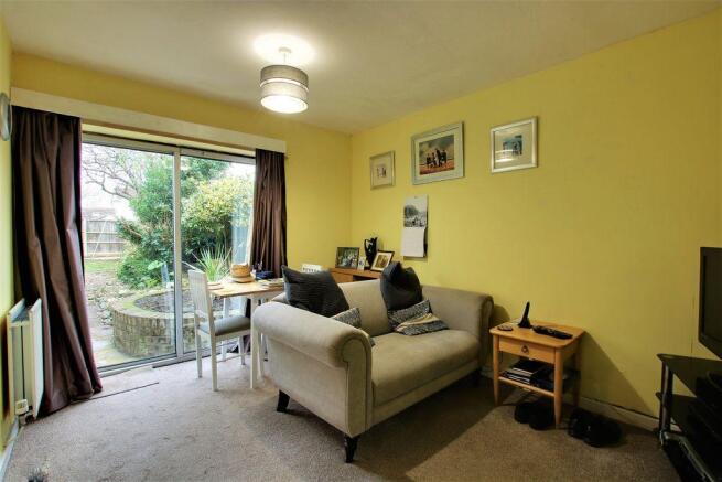 Bedroom 2 (Double)