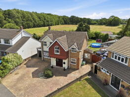 7, Fen Close, Brentwood CM15 8SB