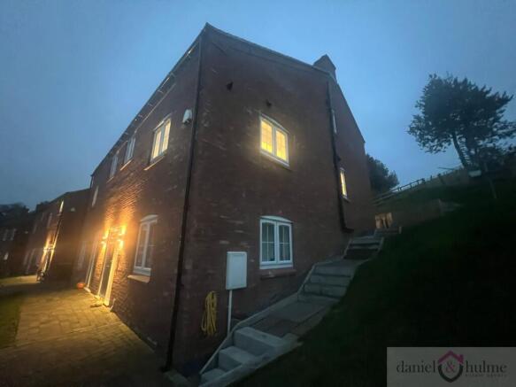 WhatsApp Image 2024-11-07 at 18.36.58 (3).jpeg