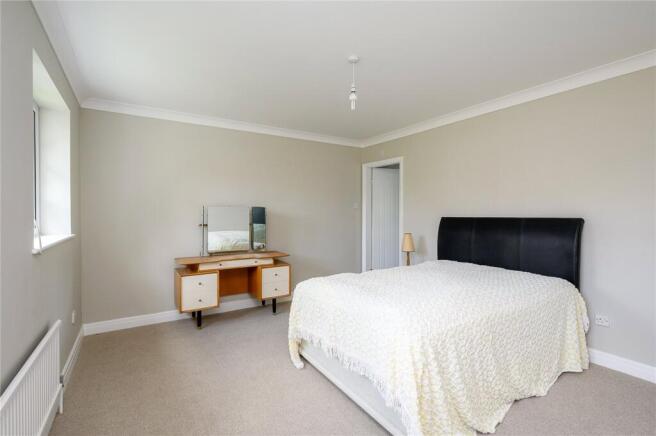 4 bed Detached for sale Image 12