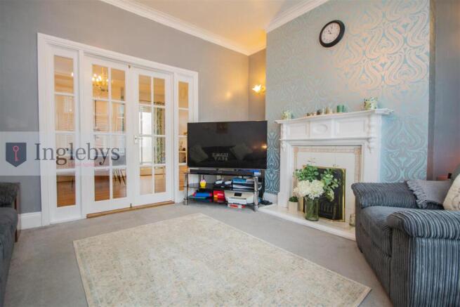 5 bed Terraced for sale Image 4