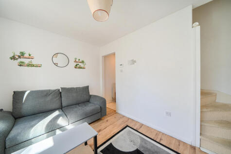 Sycamore Gardens, Mitcham, CR4