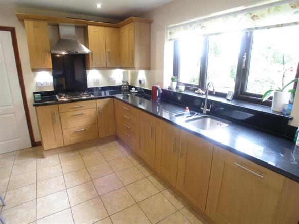 Kitchen/Breakfast Room