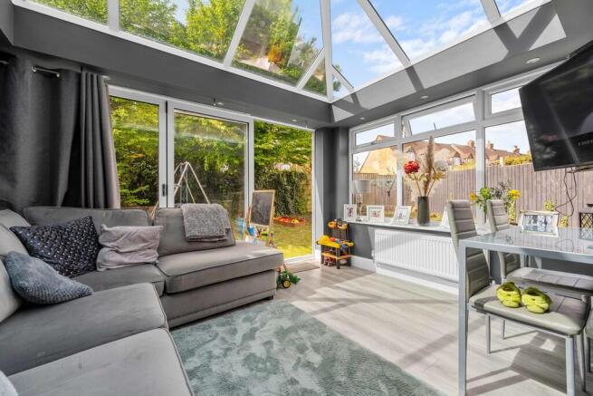 Morgan Close, Bla...