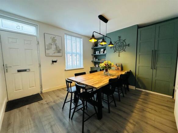 2 bed Terraced for sale Image 2