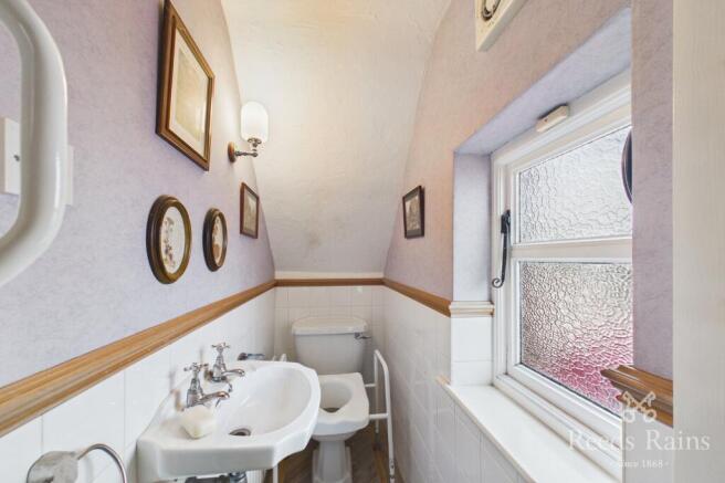 3 bed Detached for sale Image 11