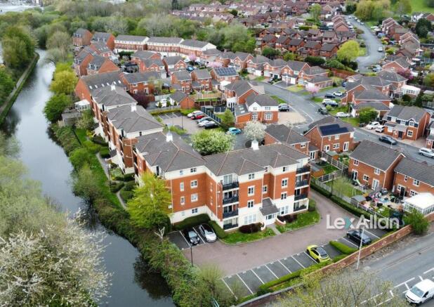 Luanne Close Cradley Heath 2.jpg