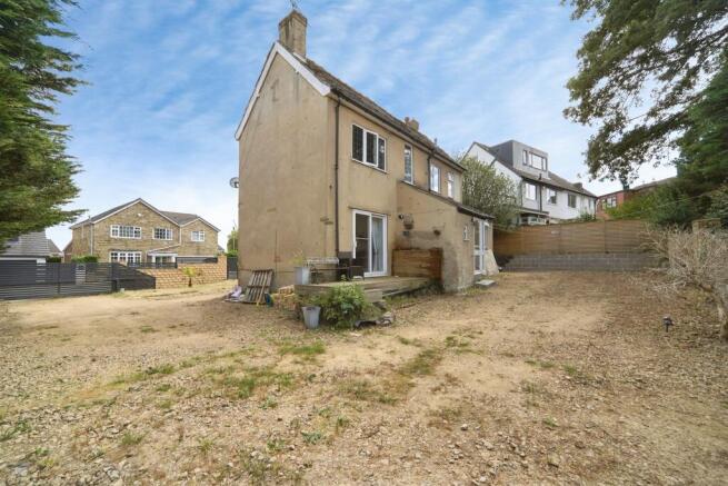 2 bed Detached for sale Image 9