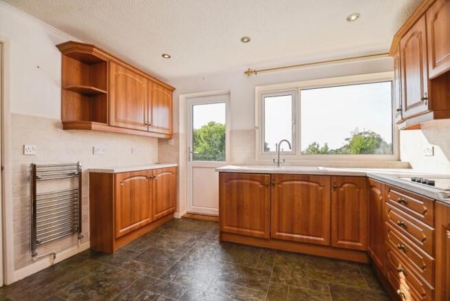 3 bed Bungalow for sale Image 10