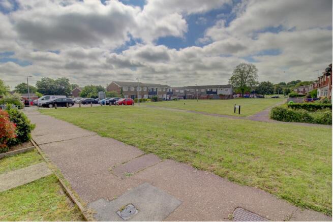 Yopa - Ouse Chase, Witham, CM8  (6)