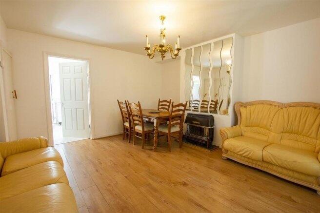 poole-crescent-b17-0pb-1029622