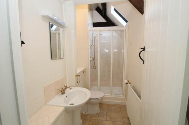 En suite to bedroom 2