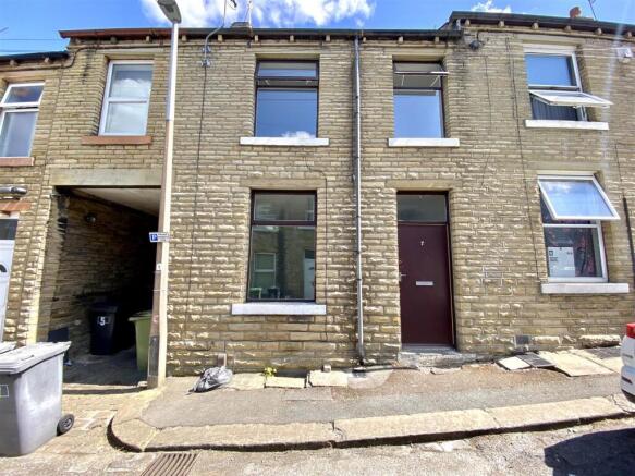 3 bed Terraced to rent in huddersfield
