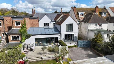 High Street, Milford on Sea, Lymington, Hampshire, SO41