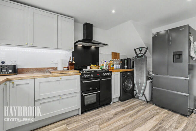 3 bed Semi-Detached for sale Image 9
