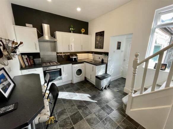 Kitchen / Breakfast Room