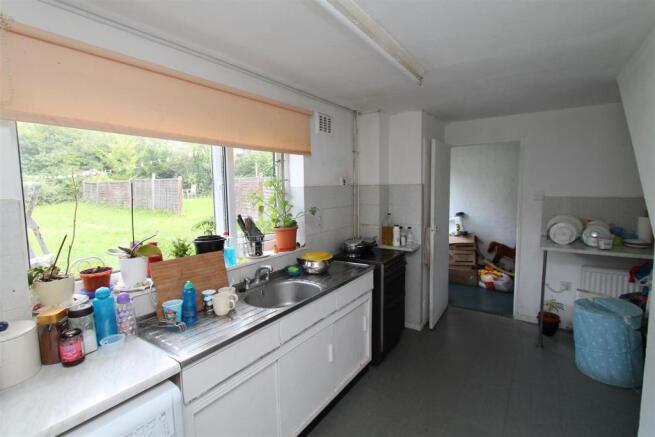 Kitchen.JPG