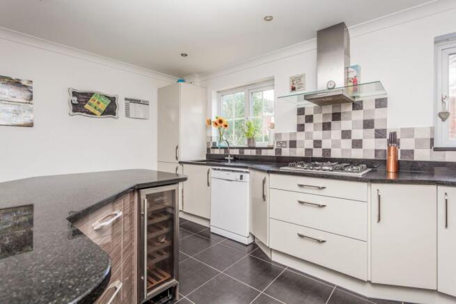 Kitchen/Breakfast