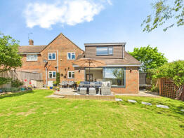 2, Barleycroft, Horsham RH13 8DP