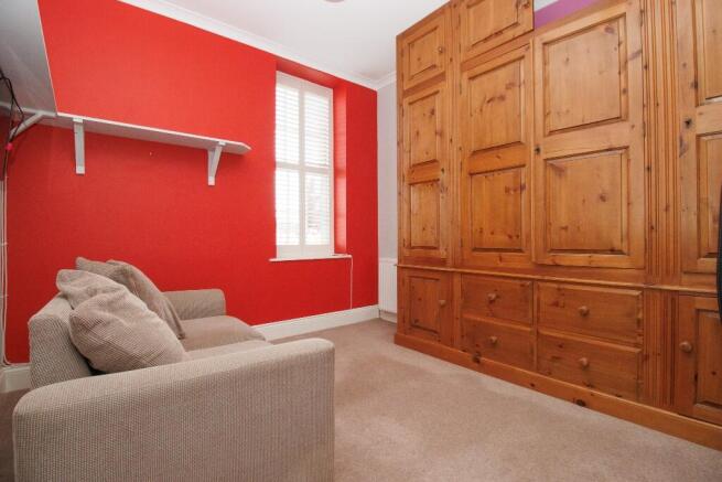 2 bed Ground Flat for sale Image 9