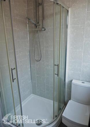 2 bed Bungalow for sale Image 11