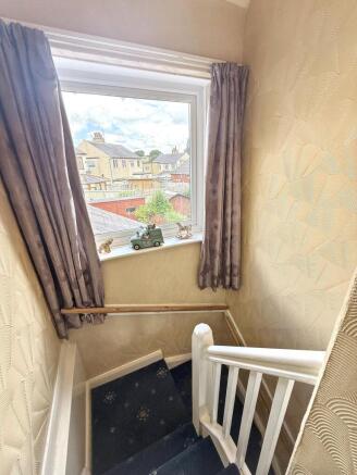 2 bed Semi-Detached for sale Image 11