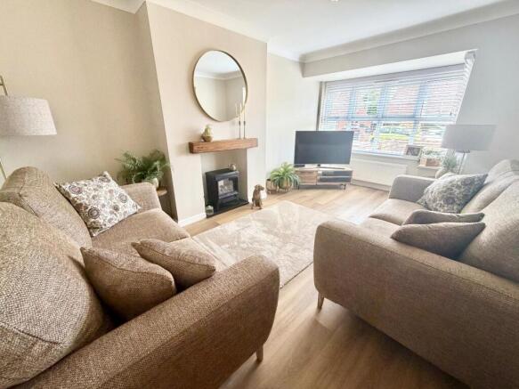2 bed Semi-Detached Bungalow for sale Image 4