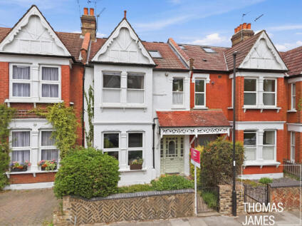 Meadowcroft, London, N13