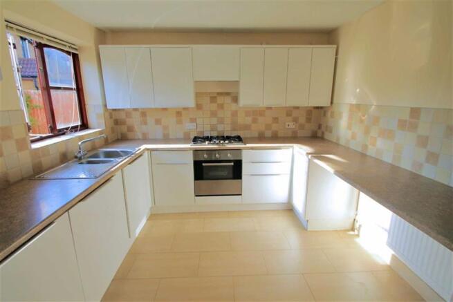 KITCHEN/BREAKFAST RO