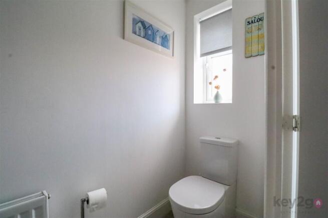 4 bed Semi-Detached for sale Image 7