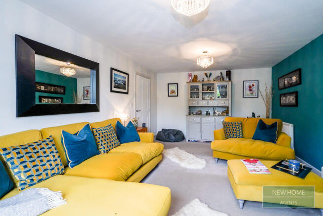 4 bed Detached for sale Image 8