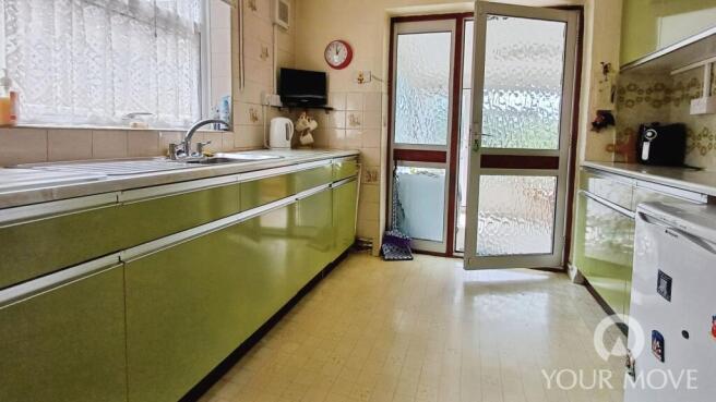 Cambria Crescent, River View Park, Gravesend, Kent, DA12 photo 4