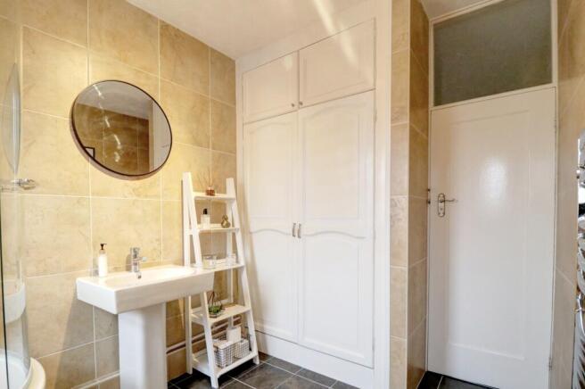Bathroom 1.2